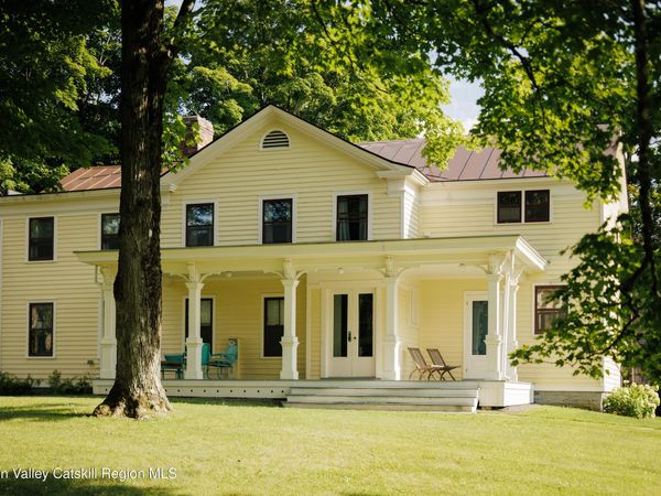 285 Main Street , Germantown, NY 12526