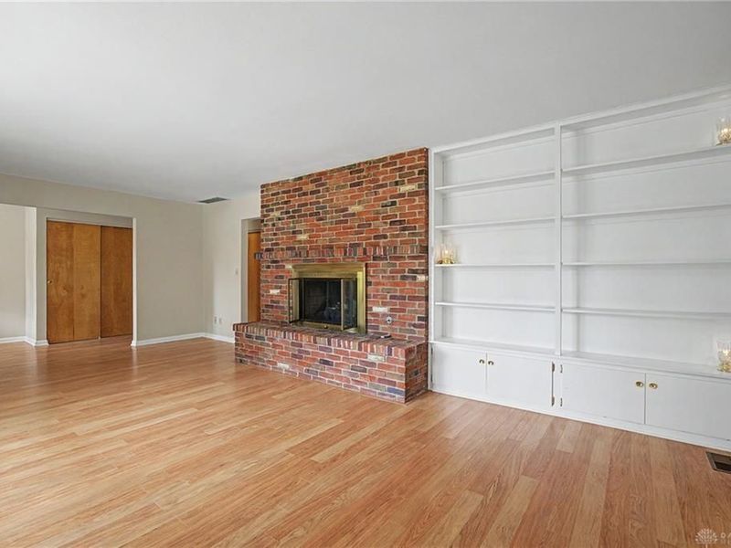 2157 Oak Tree Drive, Kettering, OH 45440 Photo 11