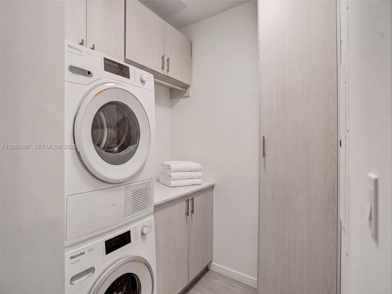 1000 Brickell Plz, Unit PH5103, Miami, FL 33131 Photo