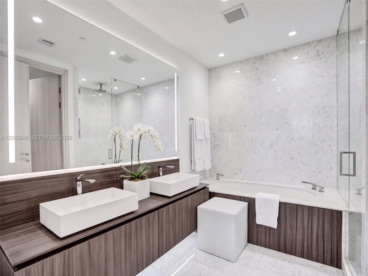 1000 Brickell Plz, Unit PH5103, Miami, FL 33131 Photo
