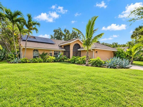 18620 Misty Lake Dr, Jupiter, FL 33458
