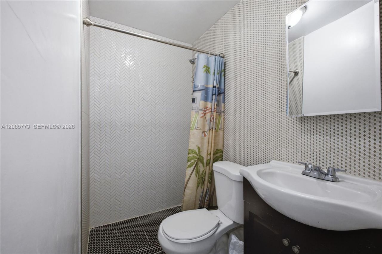 65 NW 118th St, Miami, FL 33168 Photo