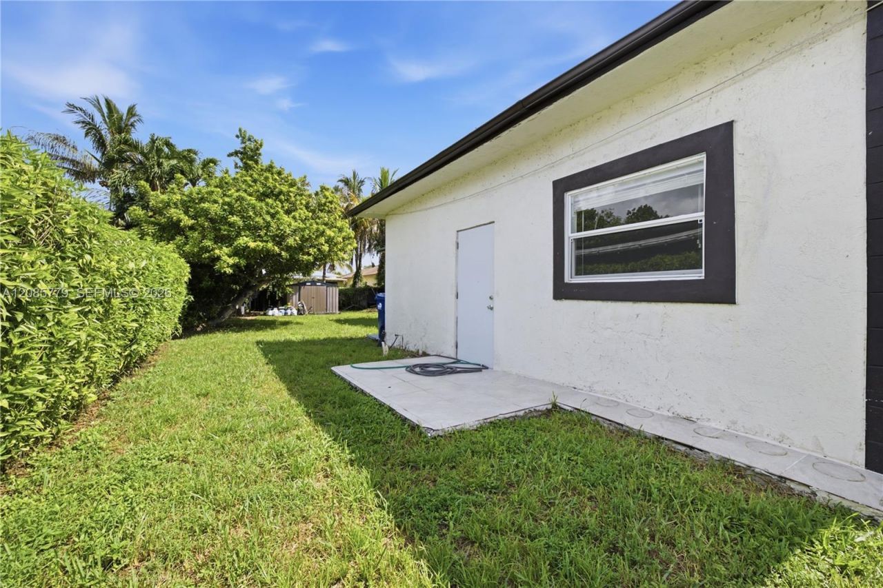 65 NW 118th St, Miami, FL 33168 Photo