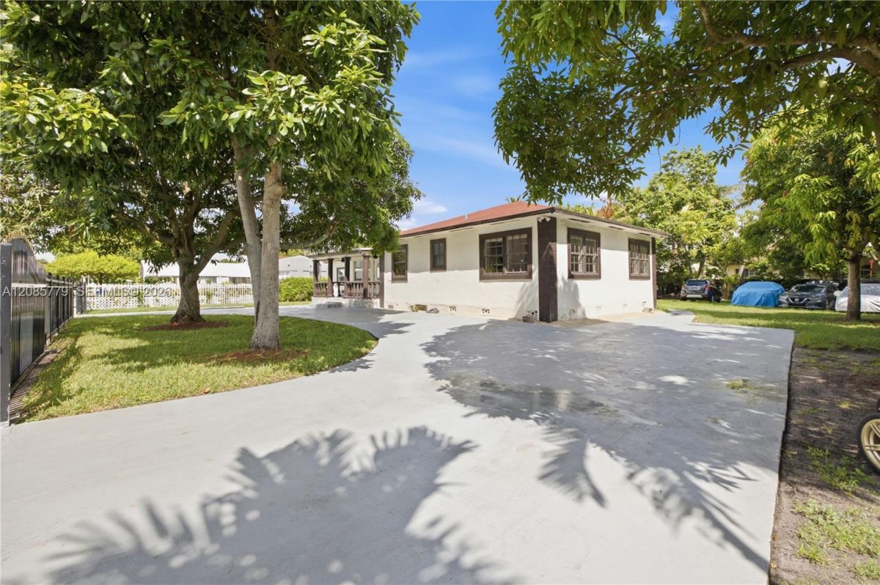 65 NW 118th St, Miami, FL 33168 Photo