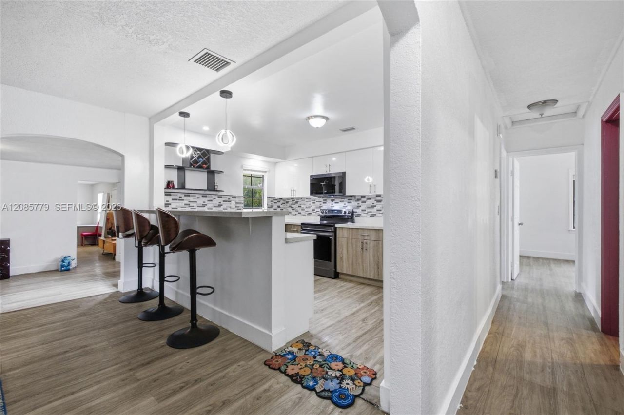 65 NW 118th St, Miami, FL 33168 Photo