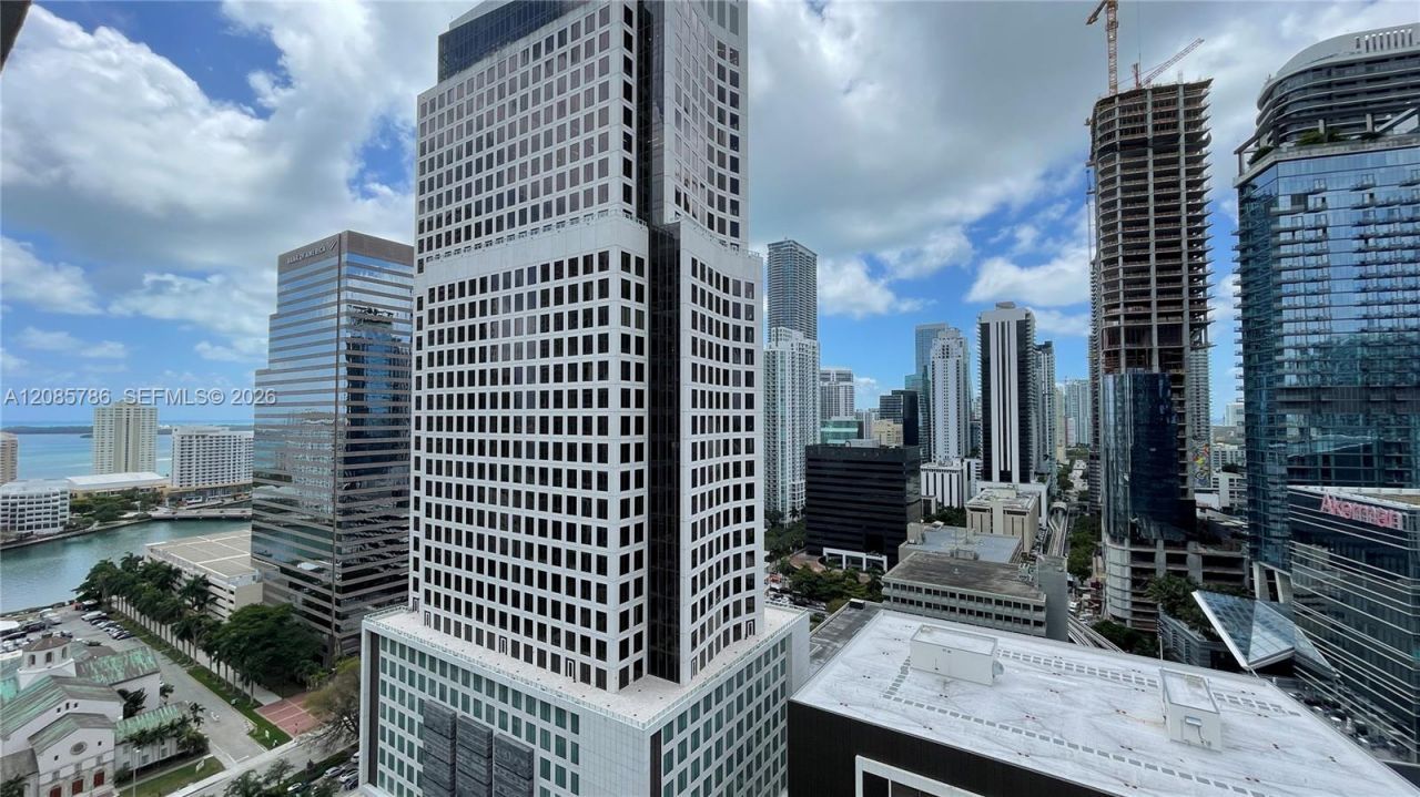 55 SE 6th St, Unit 2702, Miami, FL 33131 Photo