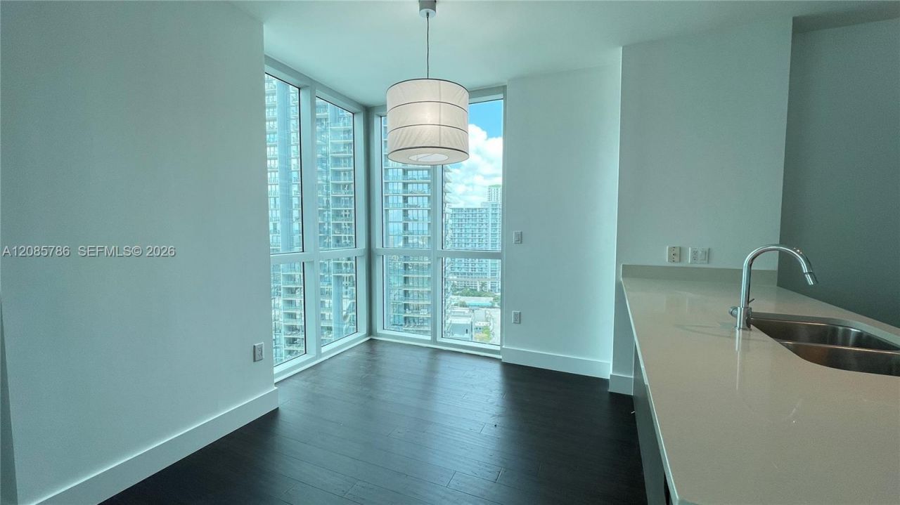 55 SE 6th St, Unit 2702, Miami, FL 33131 Photo