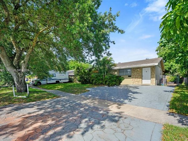 3530 N 65th Ave , Hollywood, FL 33024