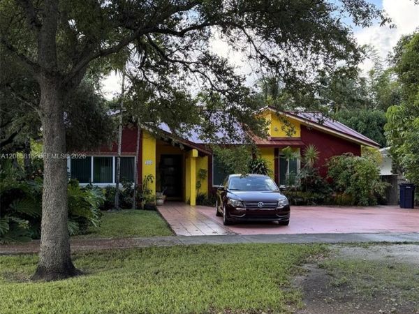 400 Oriole Ave , Miami Springs, FL 33166