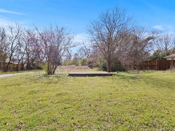 124 E 6th Street, Lancaster, TX 75146