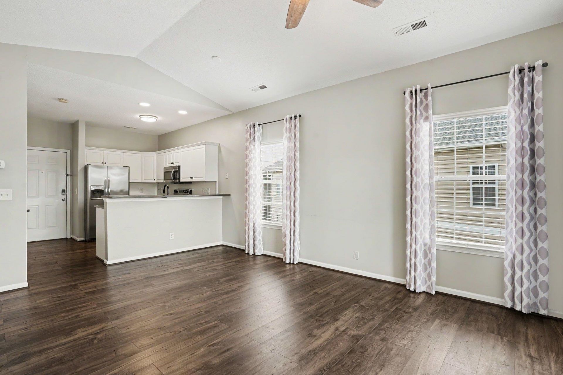 2020 Cross Gate Blvd. Photo 17