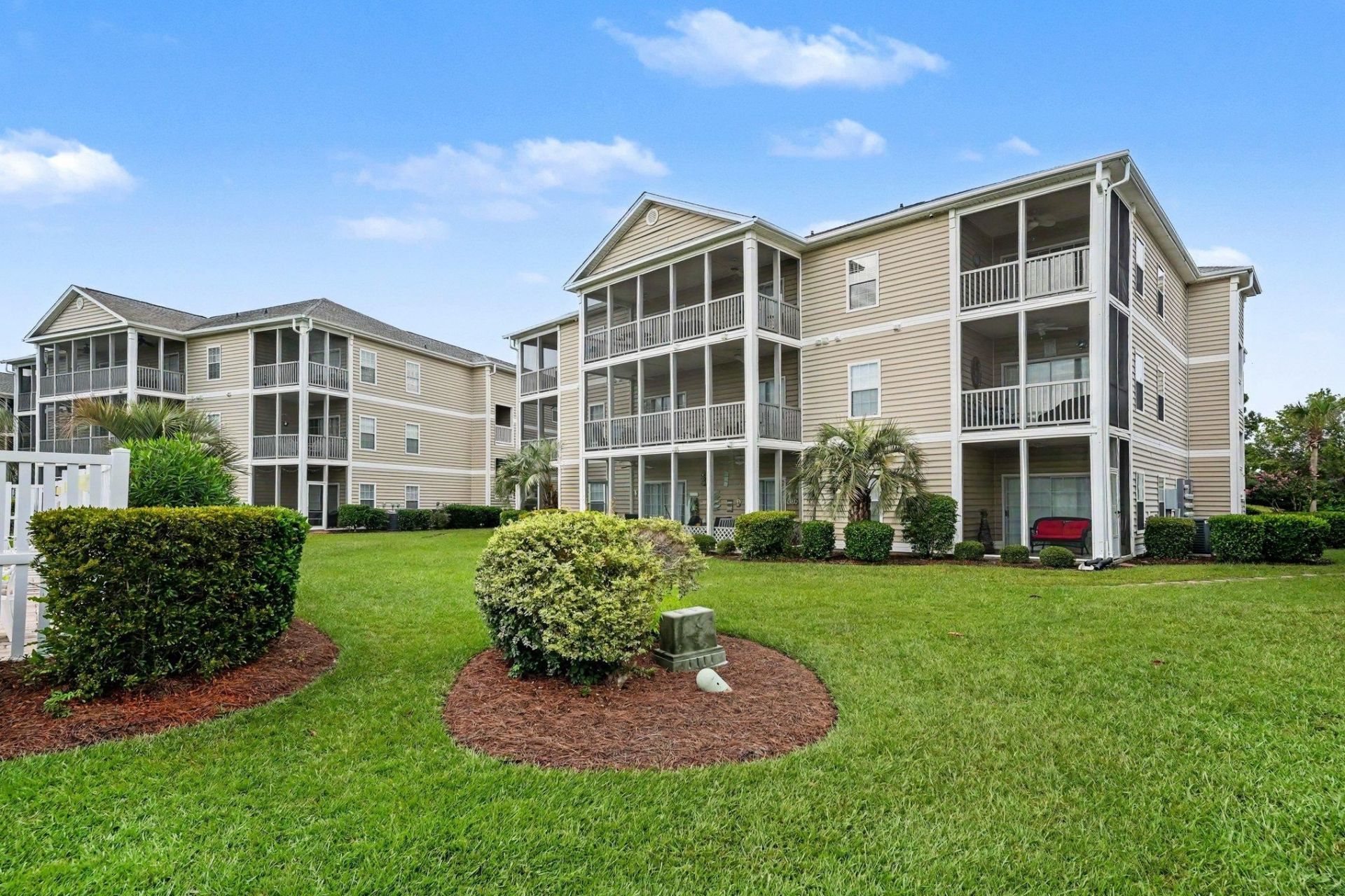 2020 Cross Gate Blvd. Photo 22