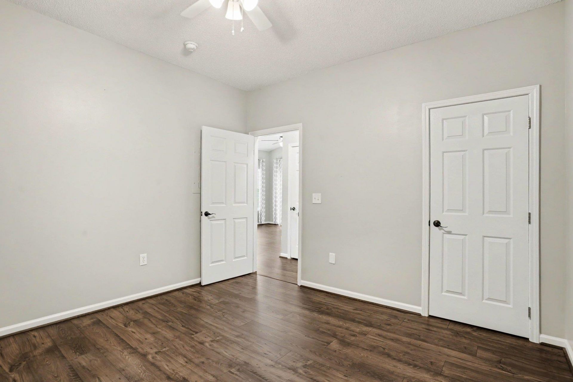2020 Cross Gate Blvd. Photo 25