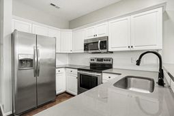 2020 Cross Gate Blvd. photo 4