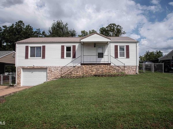 1524 Parton Drive, Kingsport, TN 37660