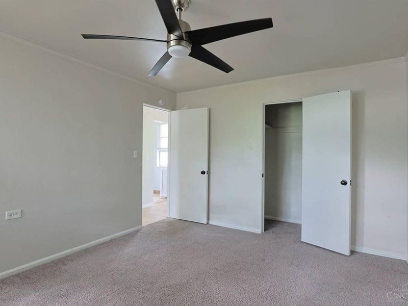 33 Farragut Road, Greenhills, OH 45218 Photo 19