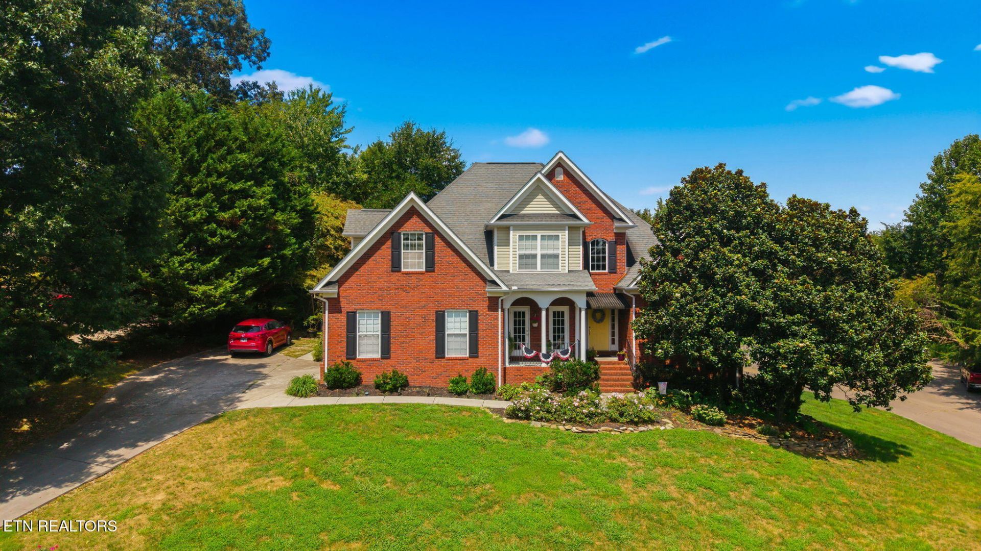 1909 Stonehaven Drive, Knoxville, TN 37938 Main Photo