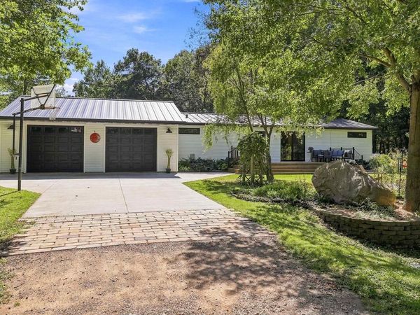 10963 TALL OAK COURT, Waupaca, WI 54981