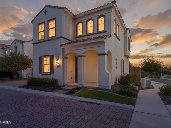 17232 N 10TH Street, Phoenix, AZ 85022