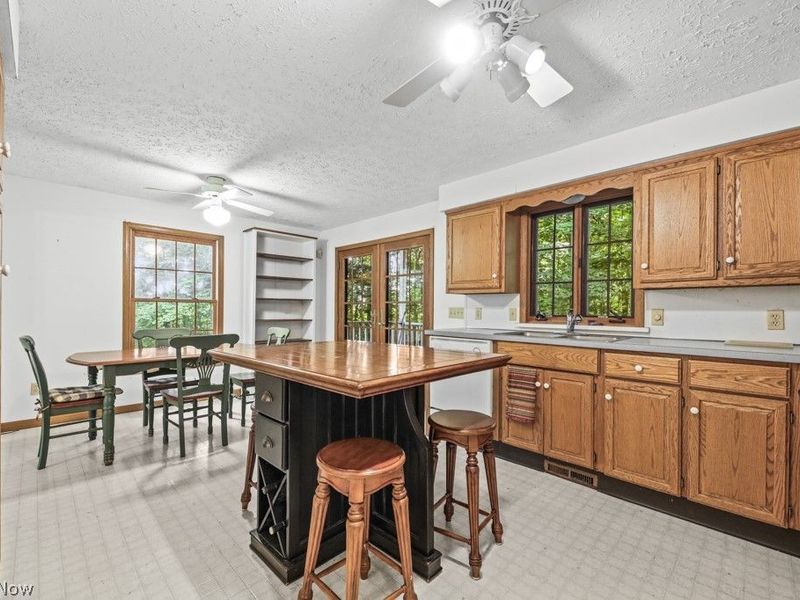 10175 Johnson Road, North Benton, OH 44449 Photo 17