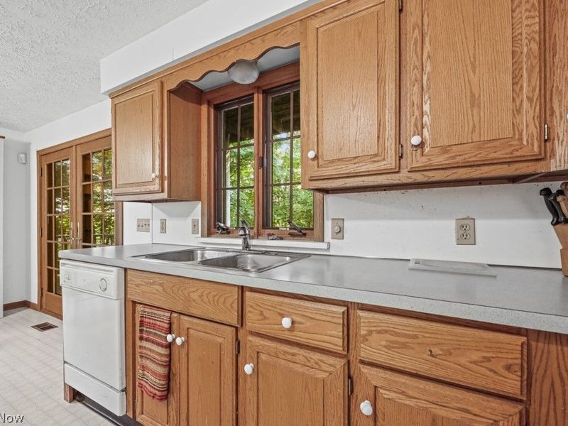 10175 Johnson Road, North Benton, OH 44449 Photo 19