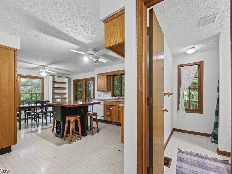 10175 Johnson Road, North Benton, OH 44449 Photo 24