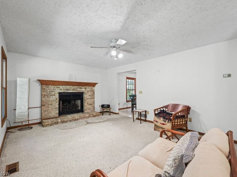 10175 Johnson Road, North Benton, OH 44449 Photo 9