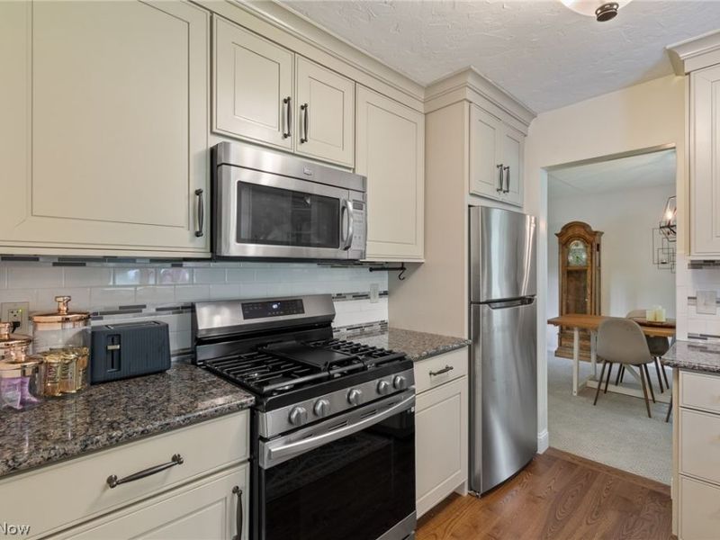 7033 Shaner Drive, Walton Hills, OH 44146 Photo 11