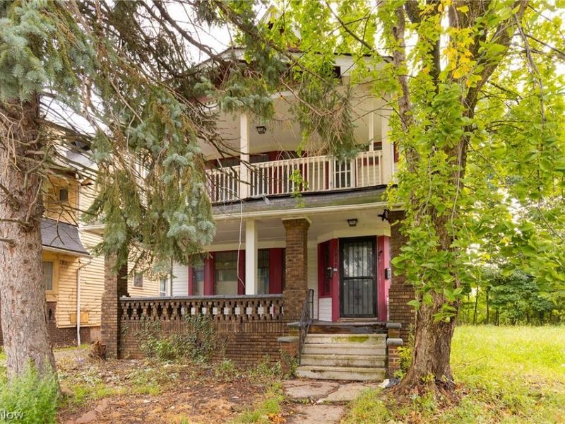 1069 Carlyon Road, East Cleveland, OH 44112 Photo 2