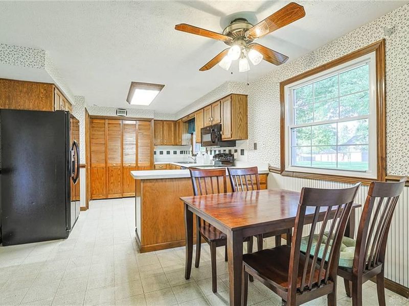 1593 Kensington Drive, Bellbrook, OH 45305 Photo 14
