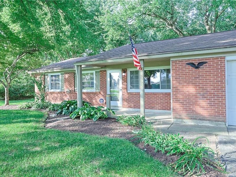 1593 Kensington Drive, Bellbrook, OH 45305 Photo 3