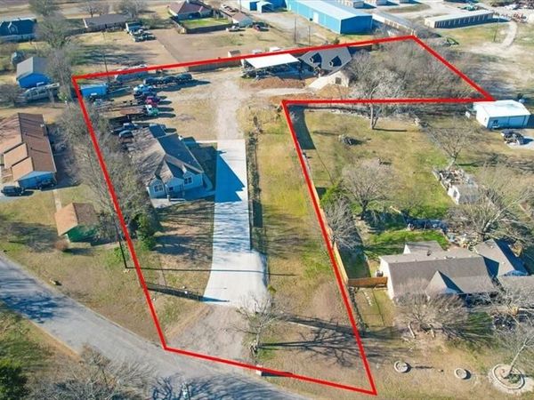 920 Oil Mill Road , Van Alstyne, TX 75495
