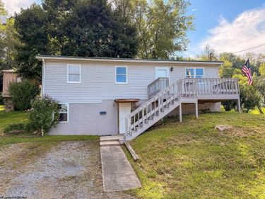 1227 Chambers Street, Grafton, WV 26354
