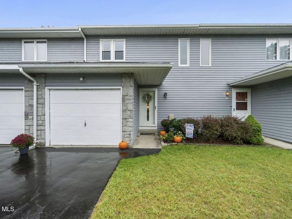 52 Velina Drive, Albany, NY 12203