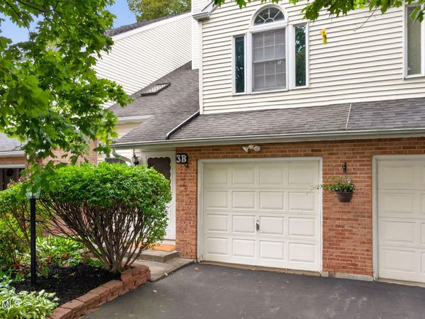 3B Tupelo Drive, Clifton Park, NY 12065