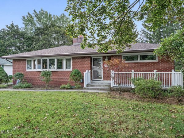 27 W Glenwood Drive, Latham, NY 12110
