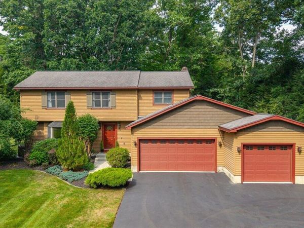15 Cedarcrest Drive, Saratoga Springs, NY 12866