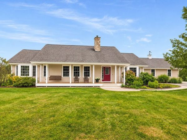 54 Union Road, Stratham, NH 03885
