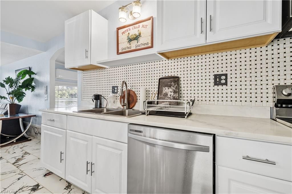 2012 S Olga Dr, Unit 28, Fort Myers, FL 33905 Photo