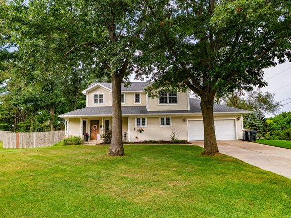 765 Chadds Ford Way, Kalamazoo, MI 49009
