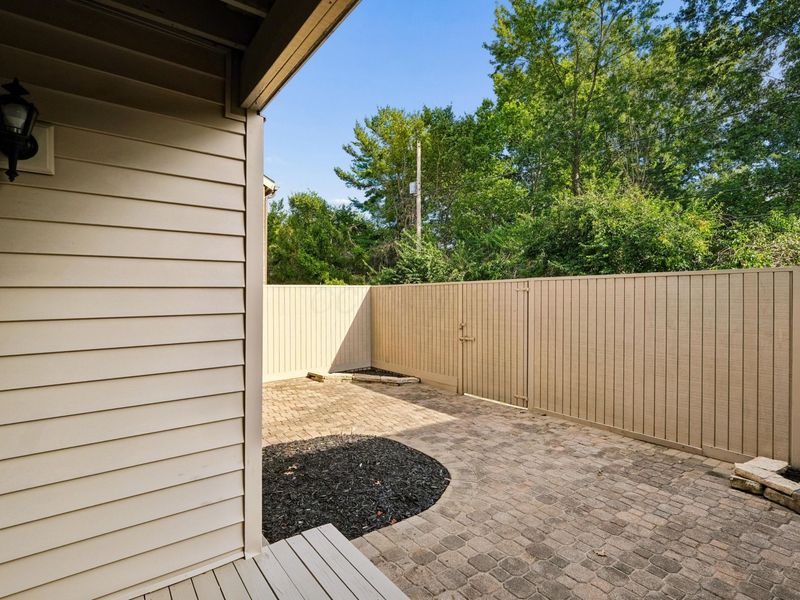 1689 Moravian Street, Unit 89, Columbus, OH 43220 Photo 21