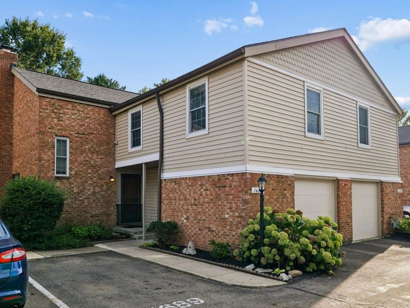 1689 Moravian Street, Unit 89, Columbus, OH 43220 Photo 3
