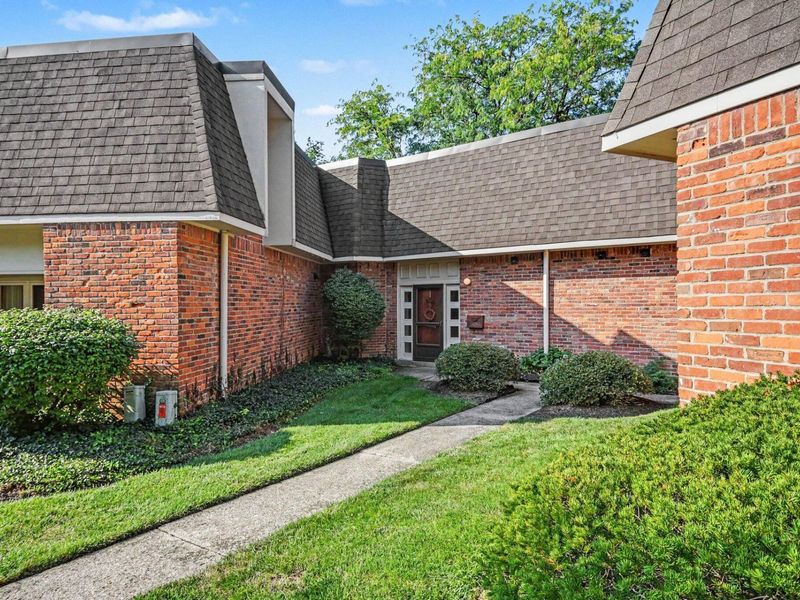 1501 Lafayette Drive, Unit 1501, Columbus, OH 43220 Photo 21