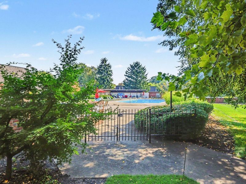 1501 Lafayette Drive, Unit 1501, Columbus, OH 43220 Photo 26
