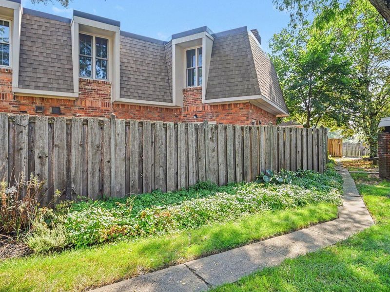 1501 Lafayette Drive, Unit 1501, Columbus, OH 43220 Photo 27