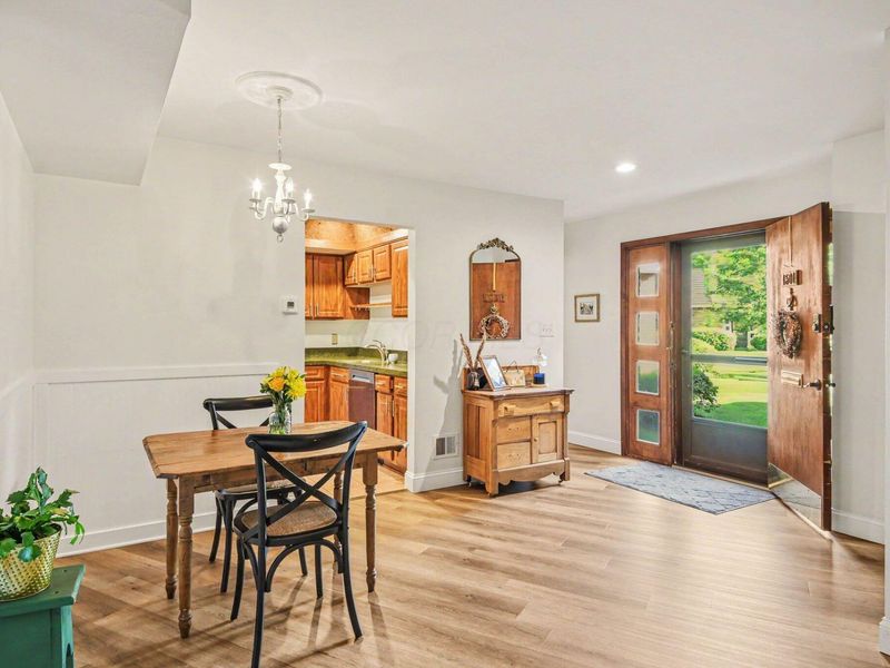1501 Lafayette Drive, Unit 1501, Columbus, OH 43220 Photo 6