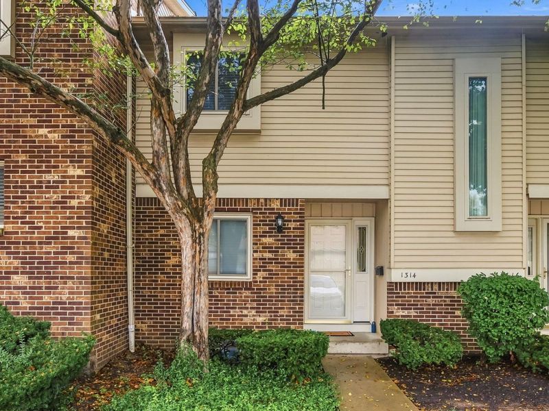 1314 Coronado Boulevard W, Unit 11-3, Reynoldsburg, OH 43068 Photo 2
