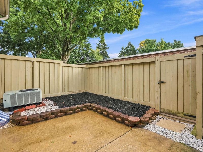 1314 Coronado Boulevard W, Unit 11-3, Reynoldsburg, OH 43068 Photo 4