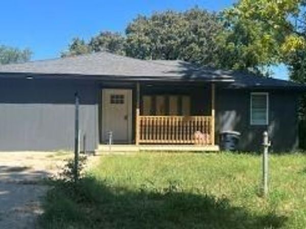 5300 E 53rd Street, Kansas City, MO 64130