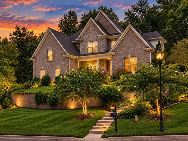 782 Saussy Pl , Nashville, TN 37205